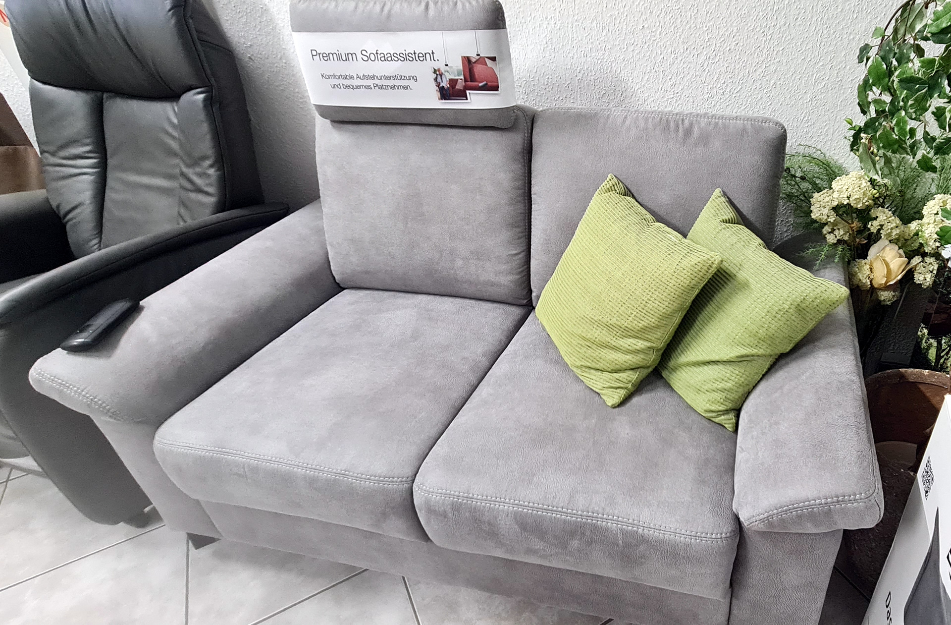 Ponsel Sofa Polo mit Aufstehassistent