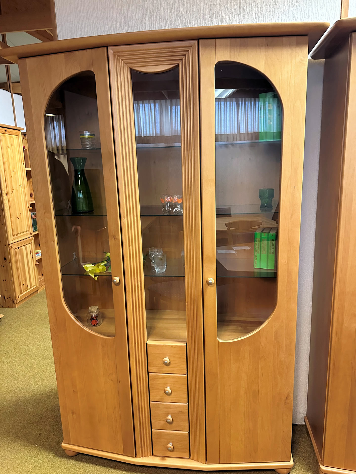Vitrinenschrank Erle honig