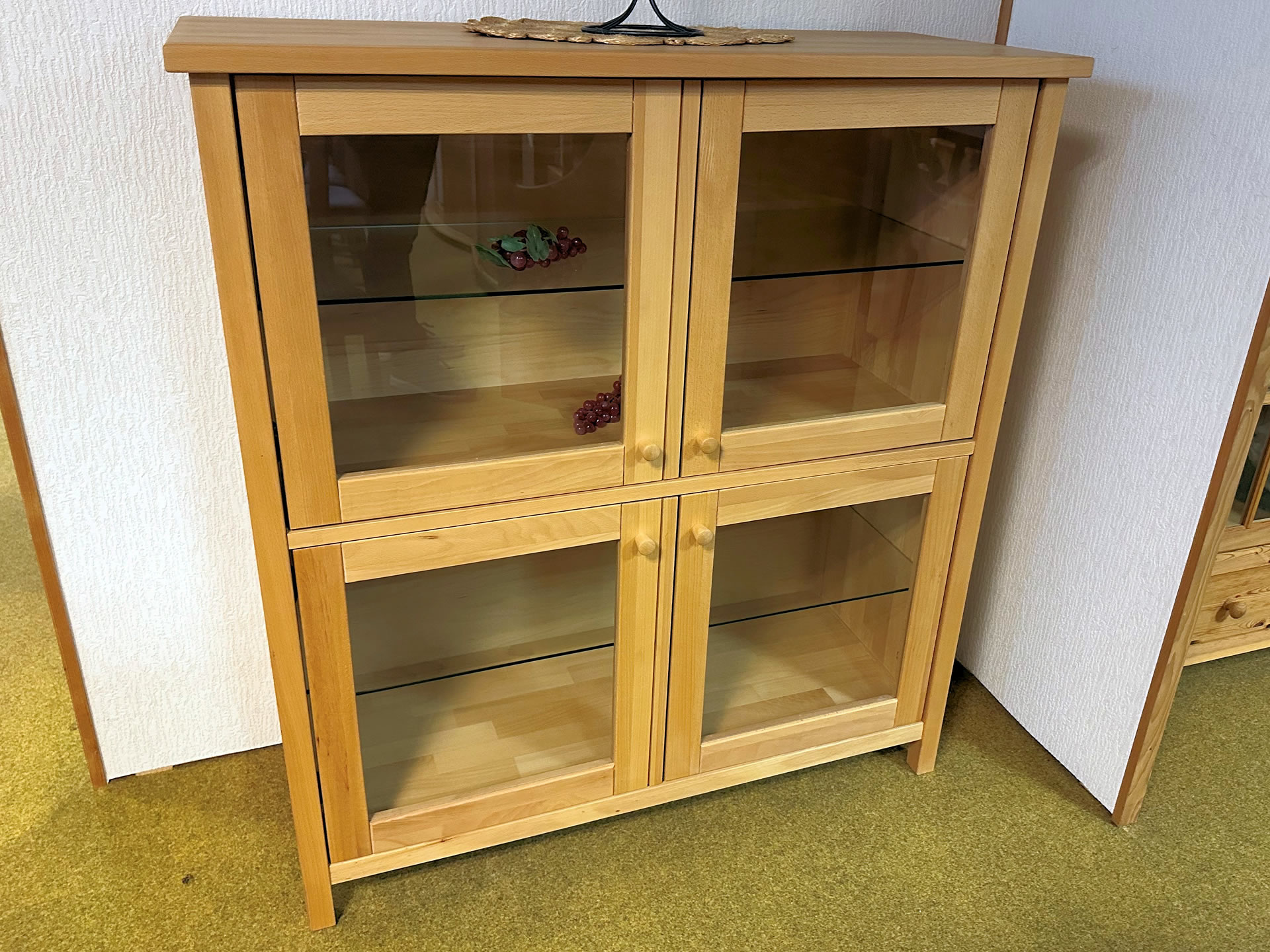 Massivholz-Highboard mit 4 Türen