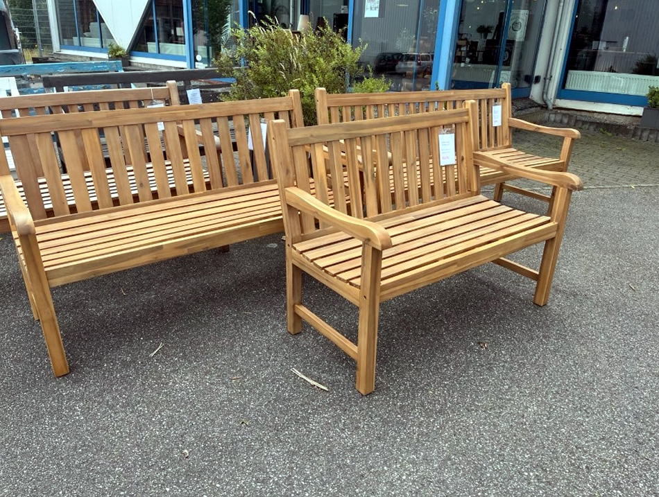 Gartenbank Akazie massiv lackiert, verschiedene Größen